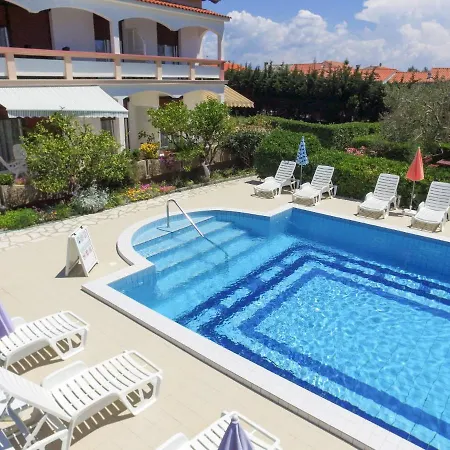 Ivan By Interhome 维尔