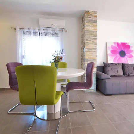 Ivan By Interhome * Vir